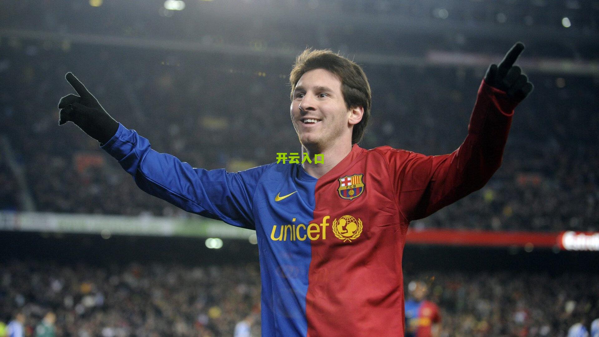 3分钟2次争议判罚！利物浦再成VAR焦点，越位干扰疑云令斯洛特场边暴怒