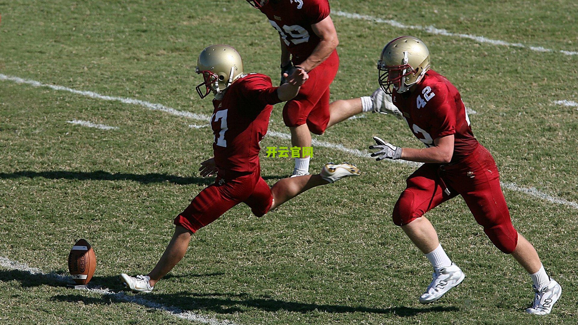 半场战报，奥格斯堡主场发威，班克斯破门助球队1-0领先沃尔夫斯堡