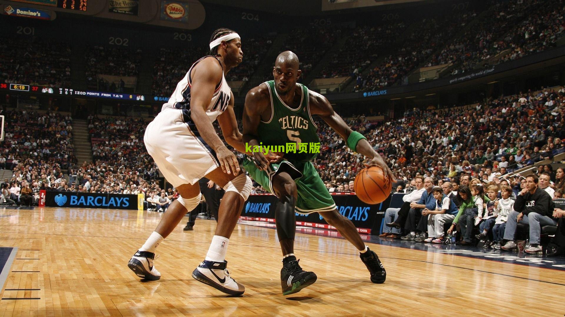 范弗里特现身菲尼克斯引猜测，火箭控卫提前观察对手暗藏玄机