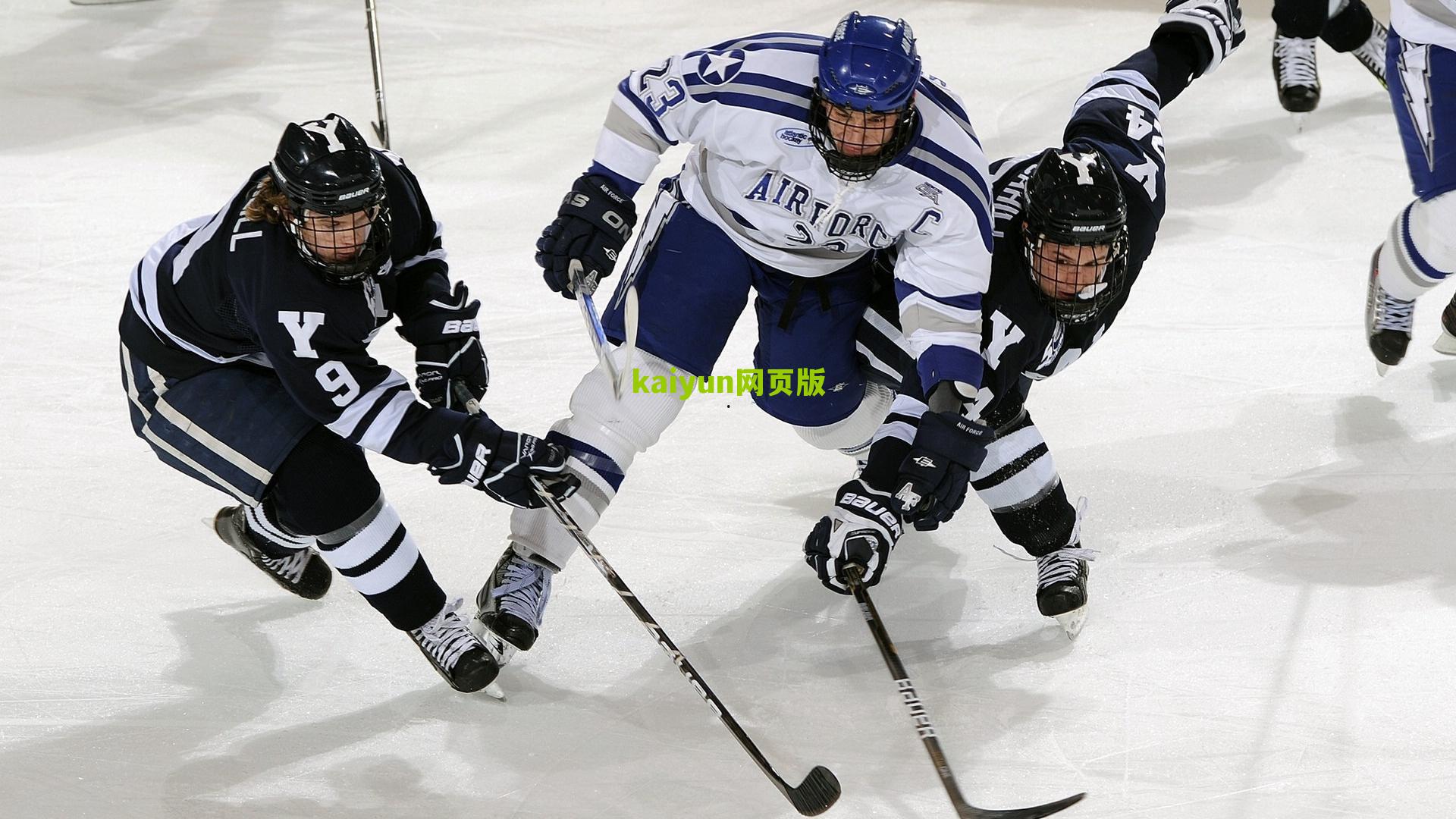 强硬新星闪耀！卡斯尔22分主导攻防，铁血表现诠释赢球密码